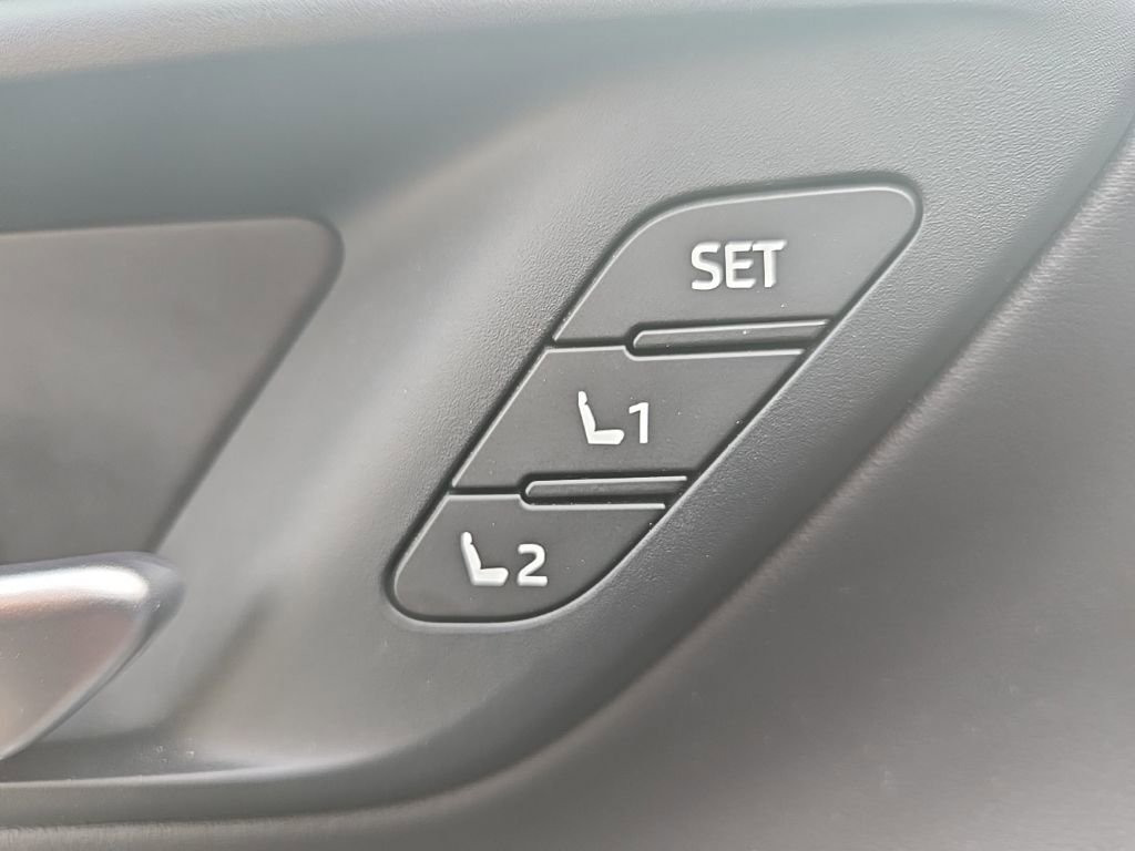 Used 2023 Toyota Crown Platinum image 16