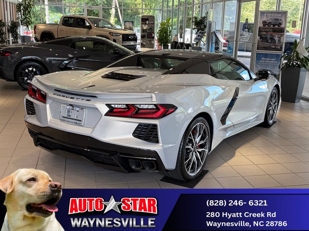 Used 2024 Chevrolet Corvette Stingray Convertible w/ 1LT RWD image 3