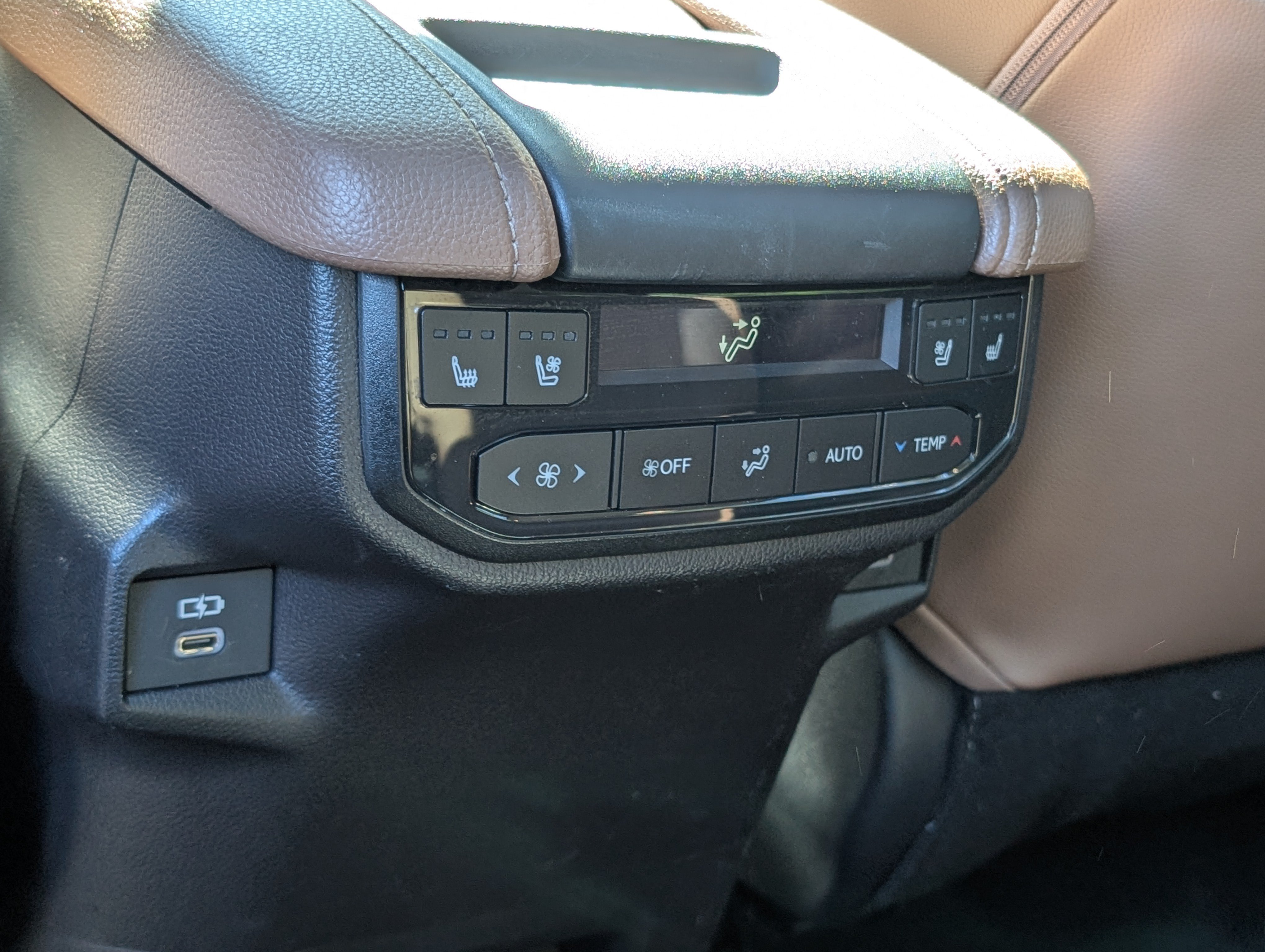 Used 2026 Toyota Grand Highlander AWD image 18