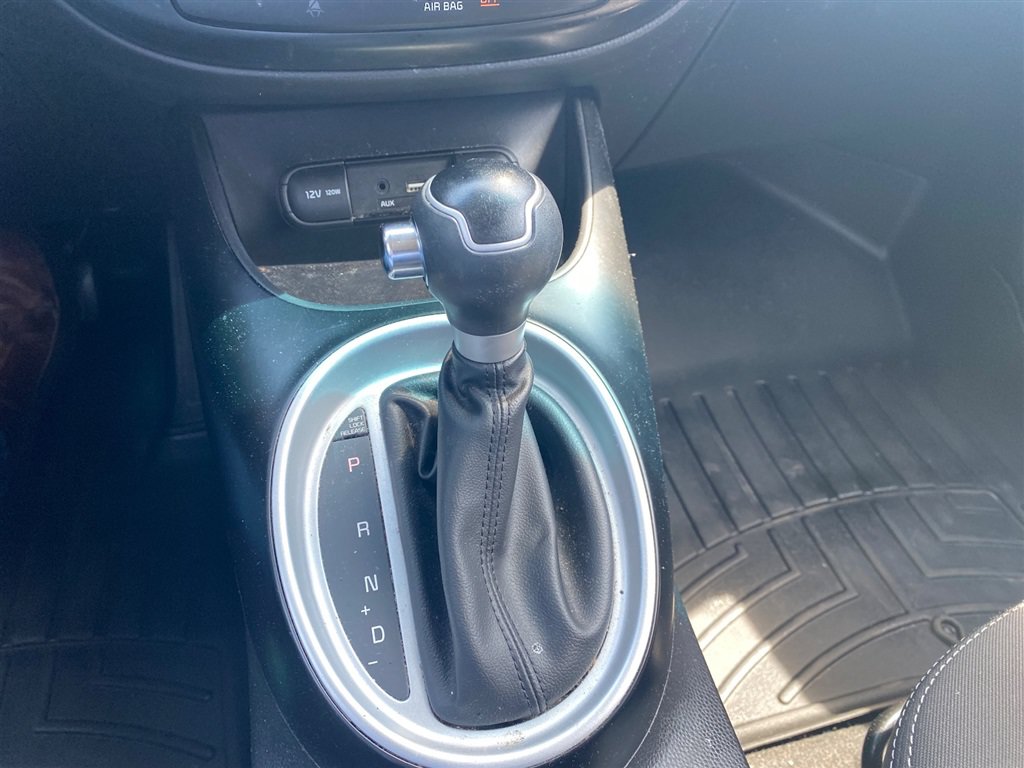 Used 2019 Kia Soul FWD image 18