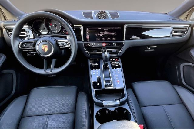 Used 2026 Porsche Macan AWD/4WD image 7