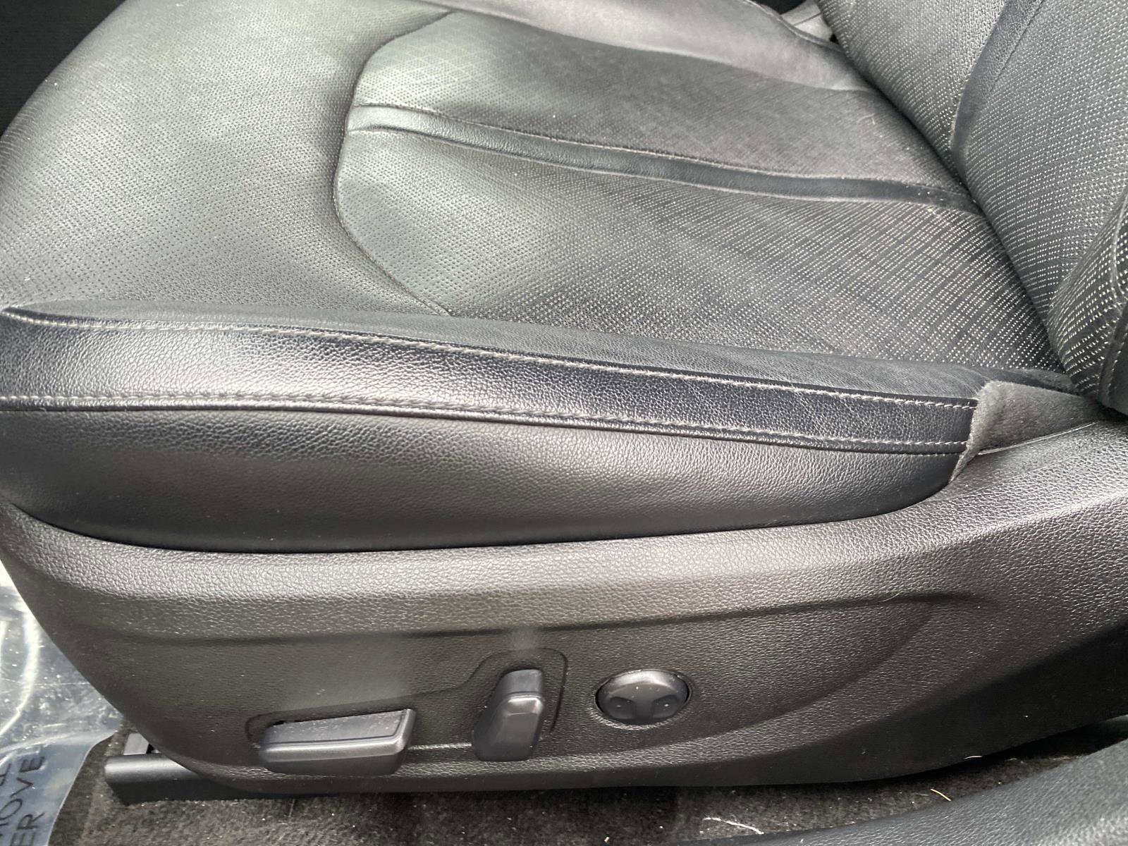 Used 2019 Kia Optima EX image 22