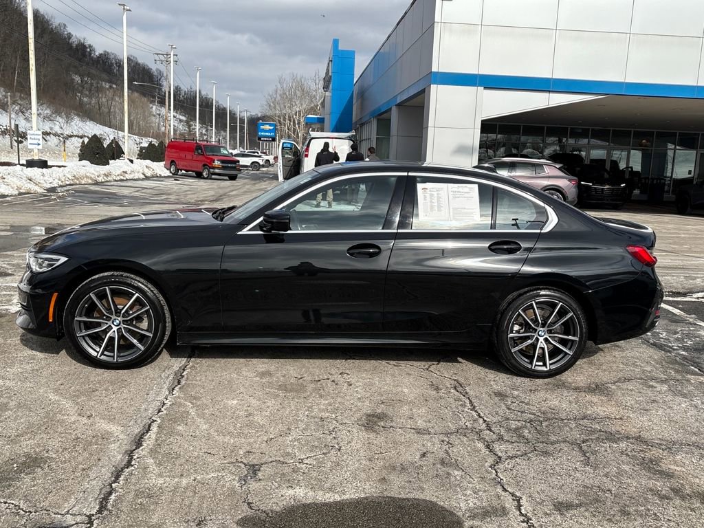 Used 2019 BMW 330i xDrive Sedan w/ Convenience Package image 2