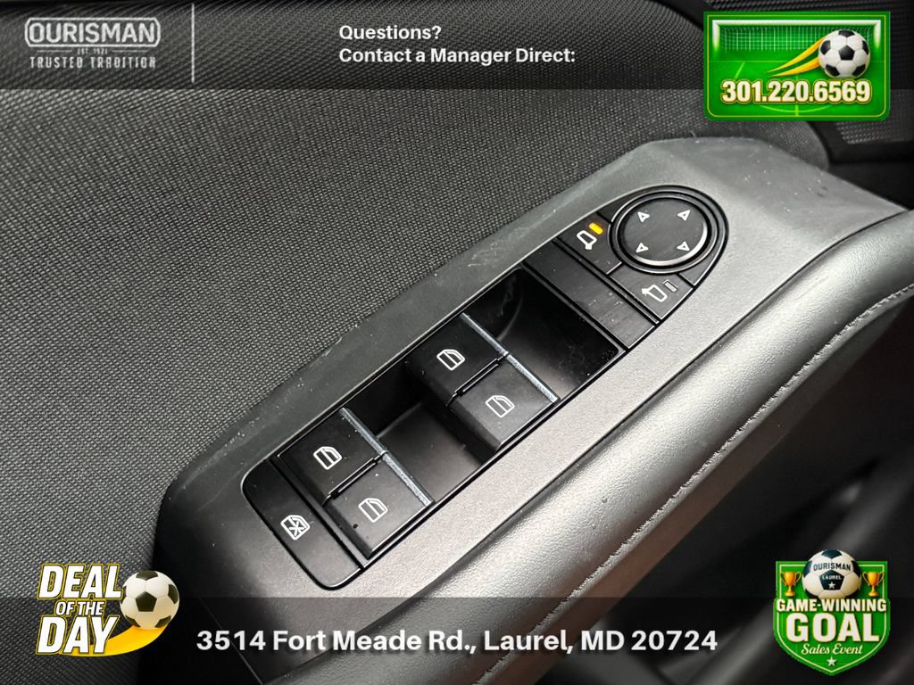 Used 2022 MAZDA MAZDA3 s FWD image 31
