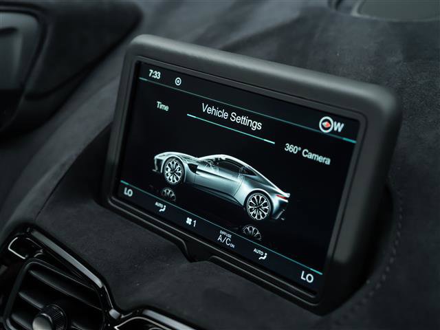 Used 2021 Aston Martin V8 Vantage Automatic image 19