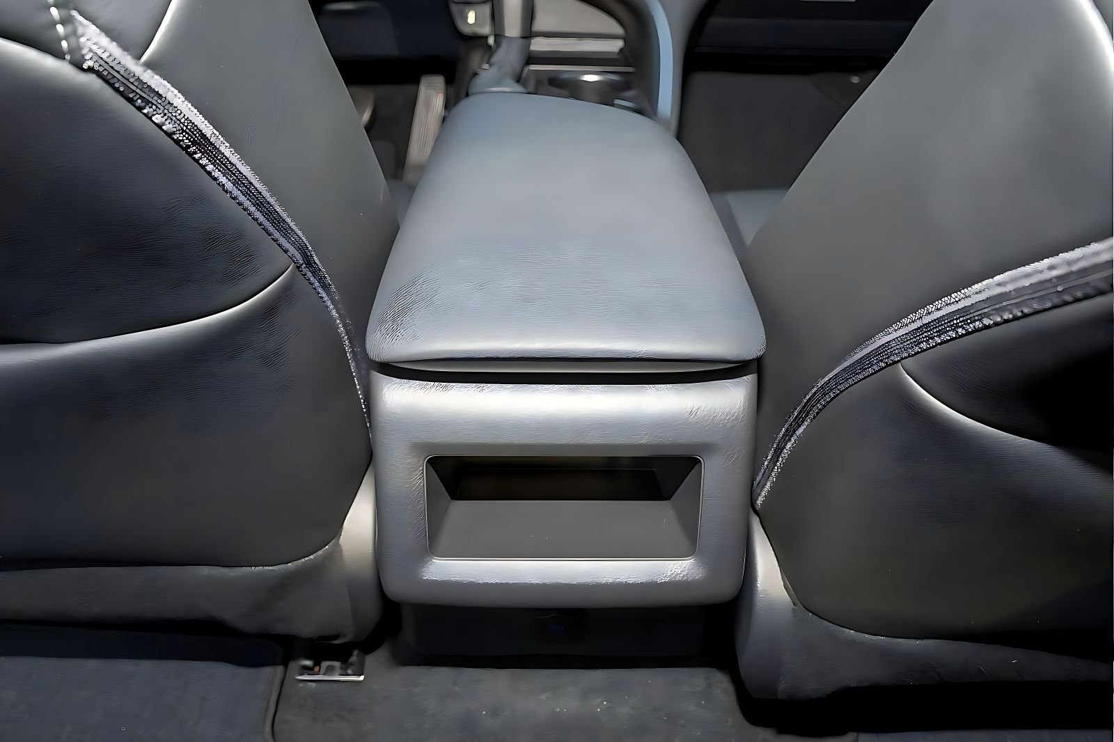 Used 2024 Toyota Camry SE w/ Convenience Package image 18