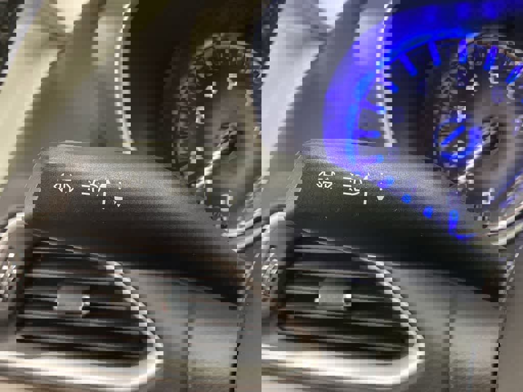 Used 2024 Chrysler Pacifica Touring-L image 25