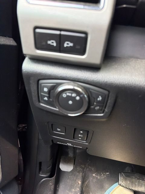 Used 2019 Ford F350 Lariat w/ Lariat Ultimate Package AWD/4WD image 27