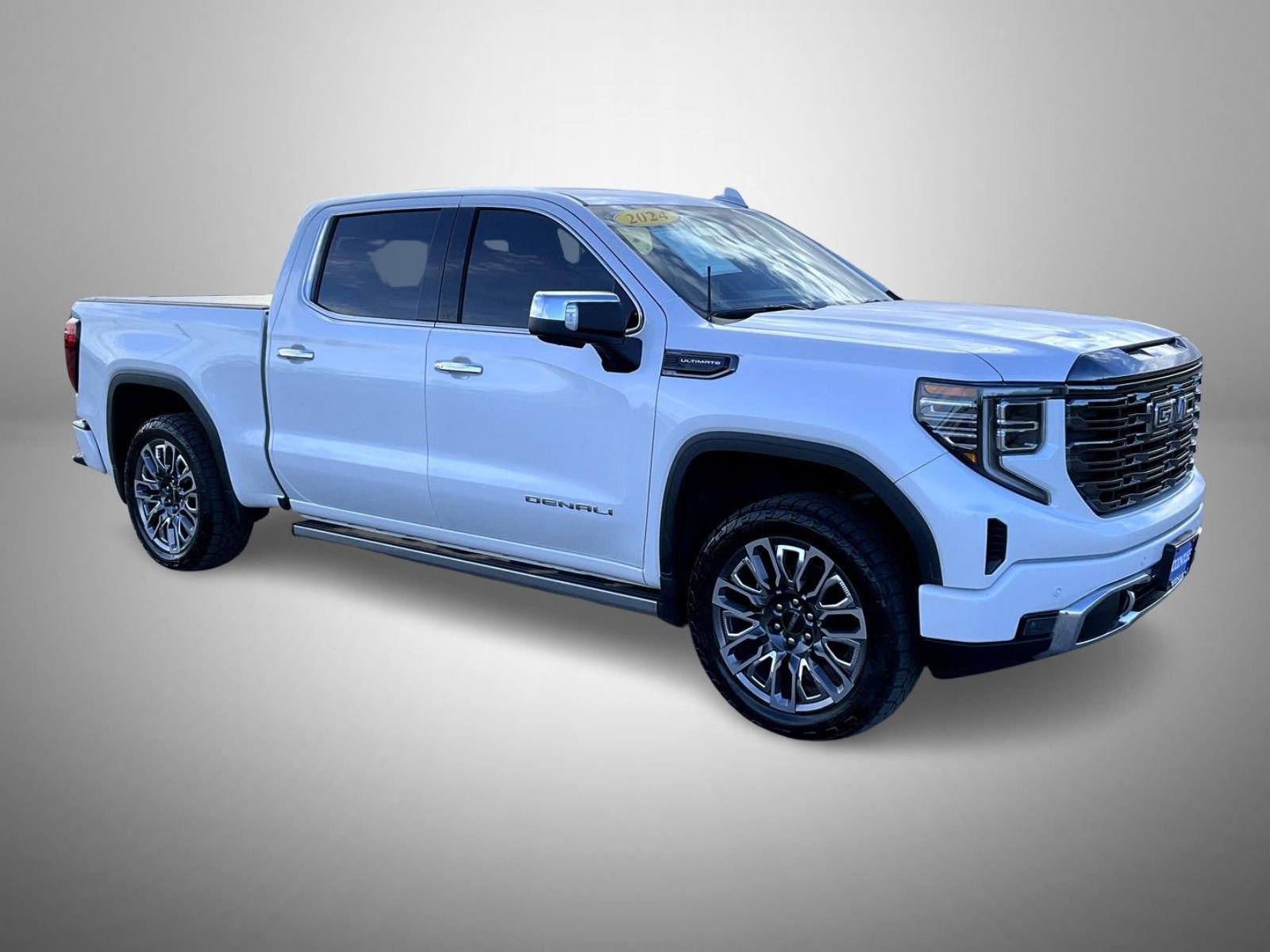 Used 2024 GMC Sierra 1500 Denali Ultimate AWD/4WD image 3