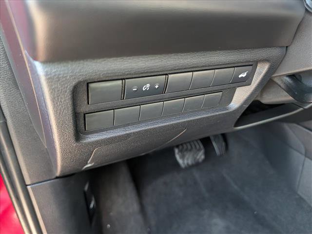 Used 2024 Mitsubishi Outlander SE image 31