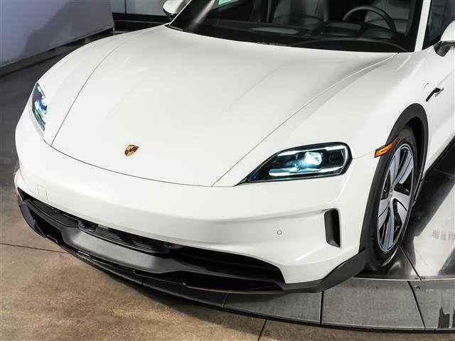 New 2026 Porsche Taycan 4 Cross Turismo AWD/4WD image 11