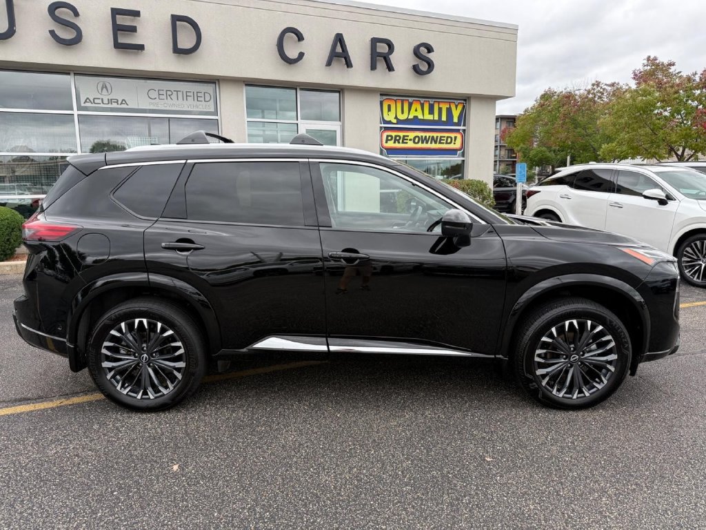 Used 2026 Nissan Rogue Platinum w/ Platinum Premium Package AWD/4WD image 2