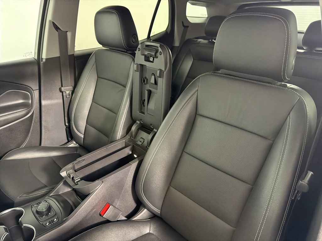 Used 2024 GMC Terrain SLT AWD/4WD image 23