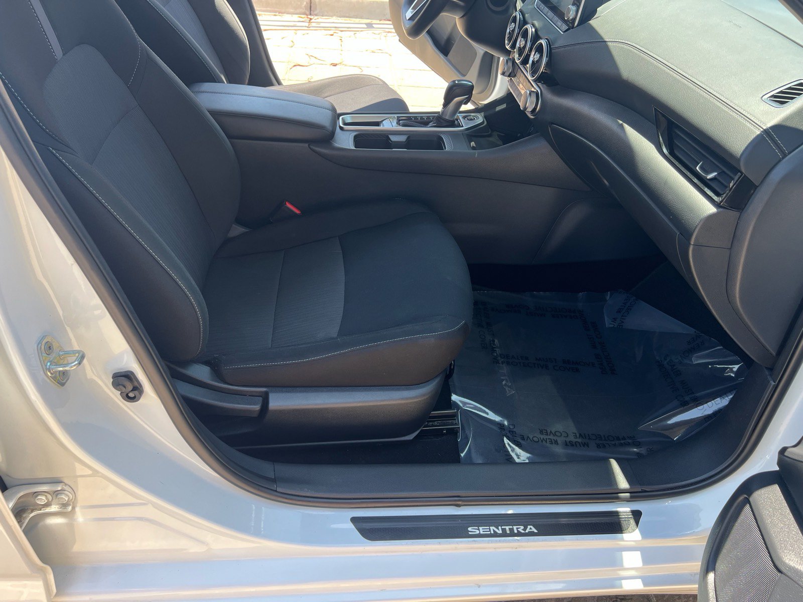 Used 2025 Nissan Sentra SV FWD image 31