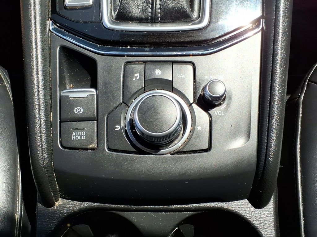 Used 2019 MAZDA CX-5 Touring image 16