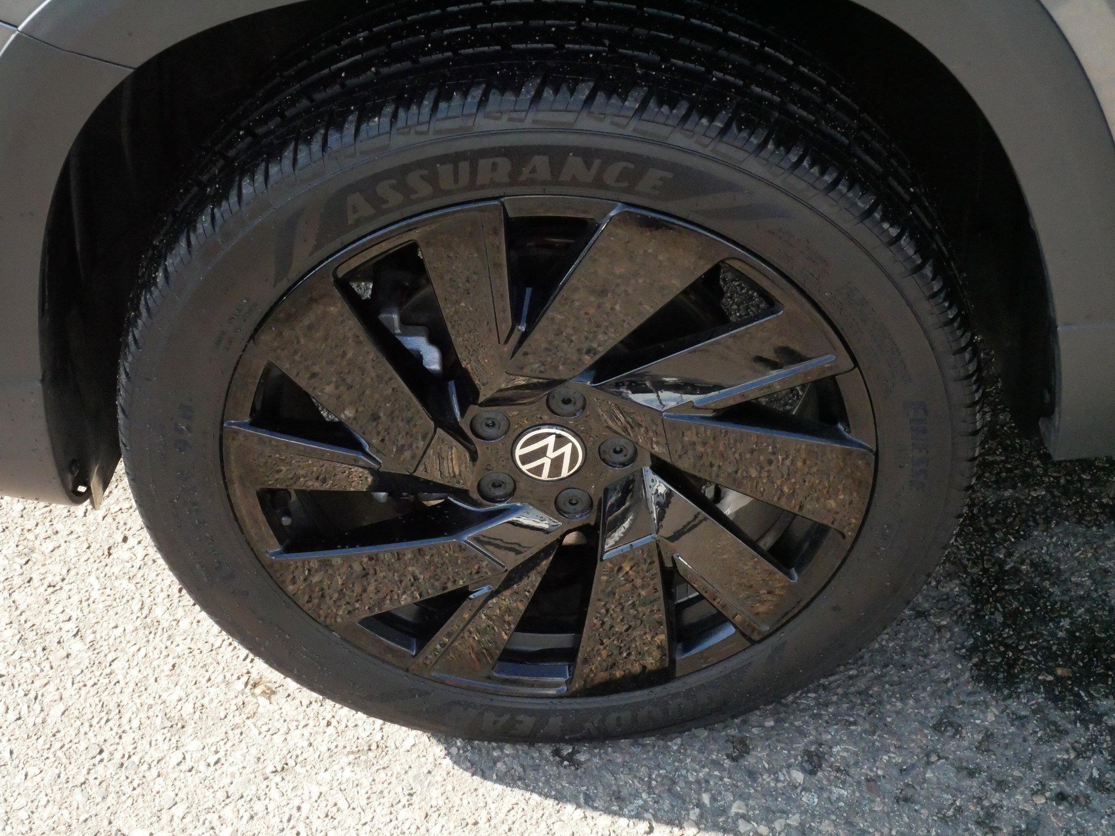 Used 2023 Volkswagen Taos SE w/ Panoramic Sunroof Package image 15