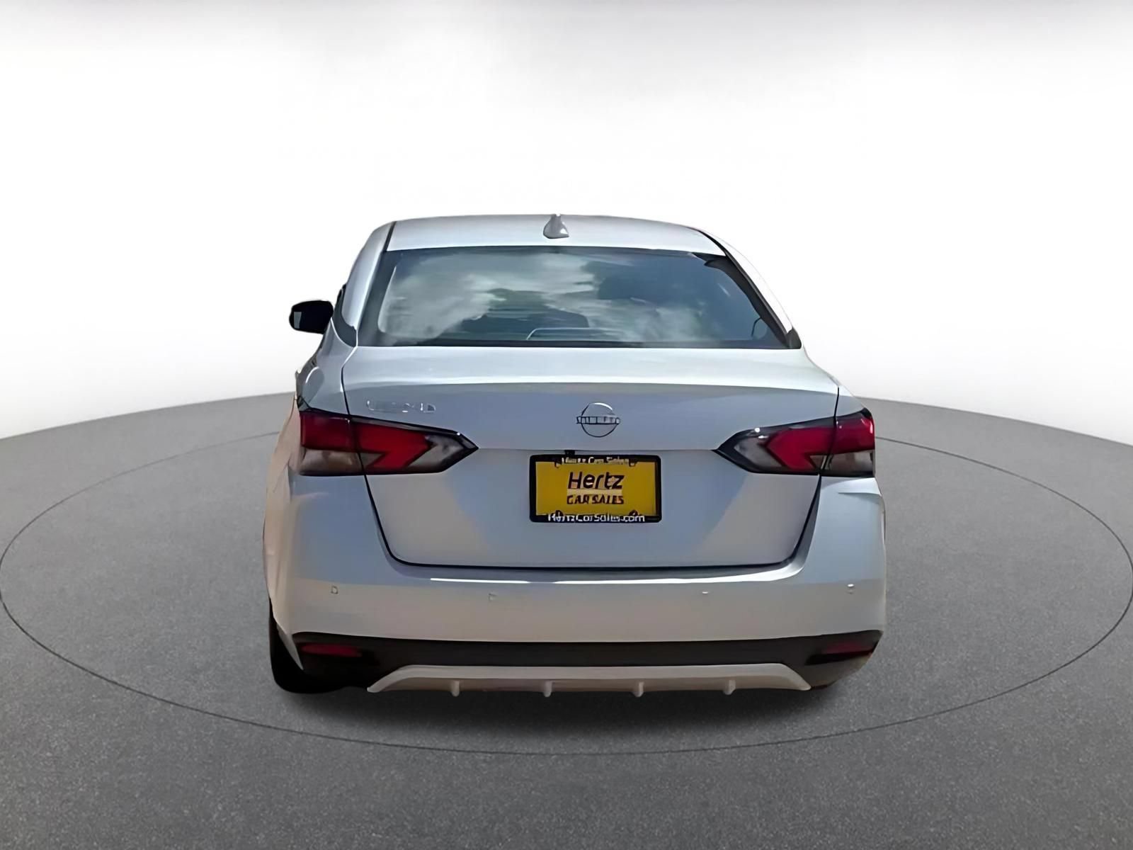 Used 2025 Nissan Versa SV FWD image 12