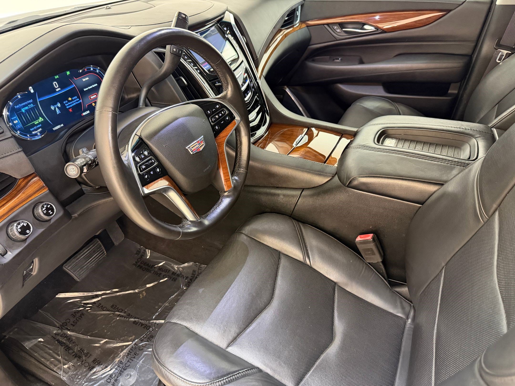Used 2016 Cadillac Escalade Premium image 4