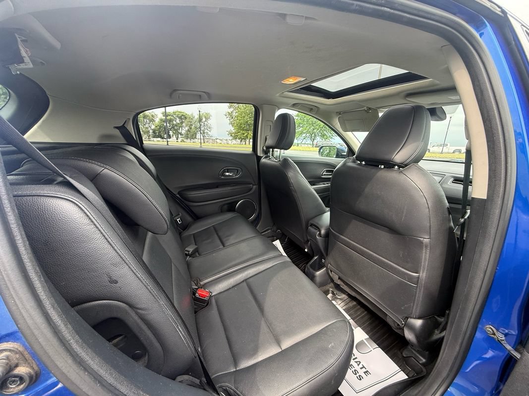 Used 2019 Honda HR-V Touring image 10