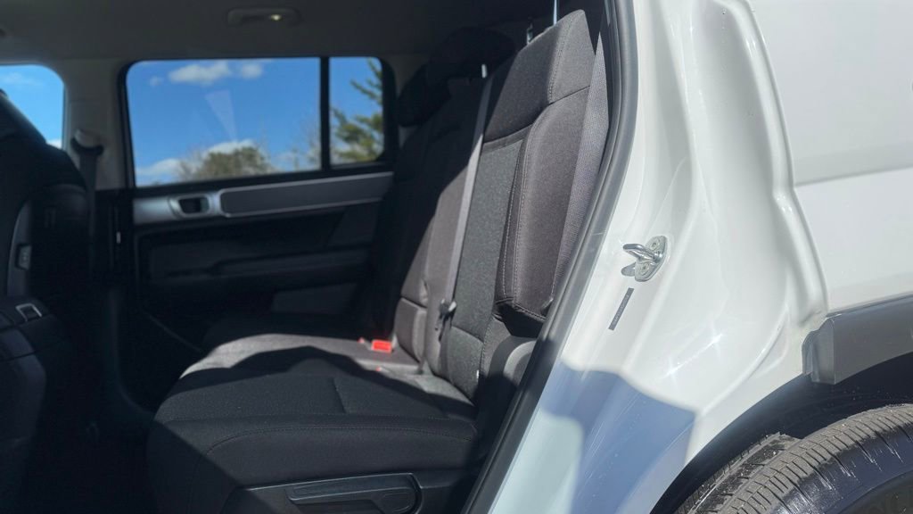 Certified 2025 Hyundai Santa Fe SE image 17