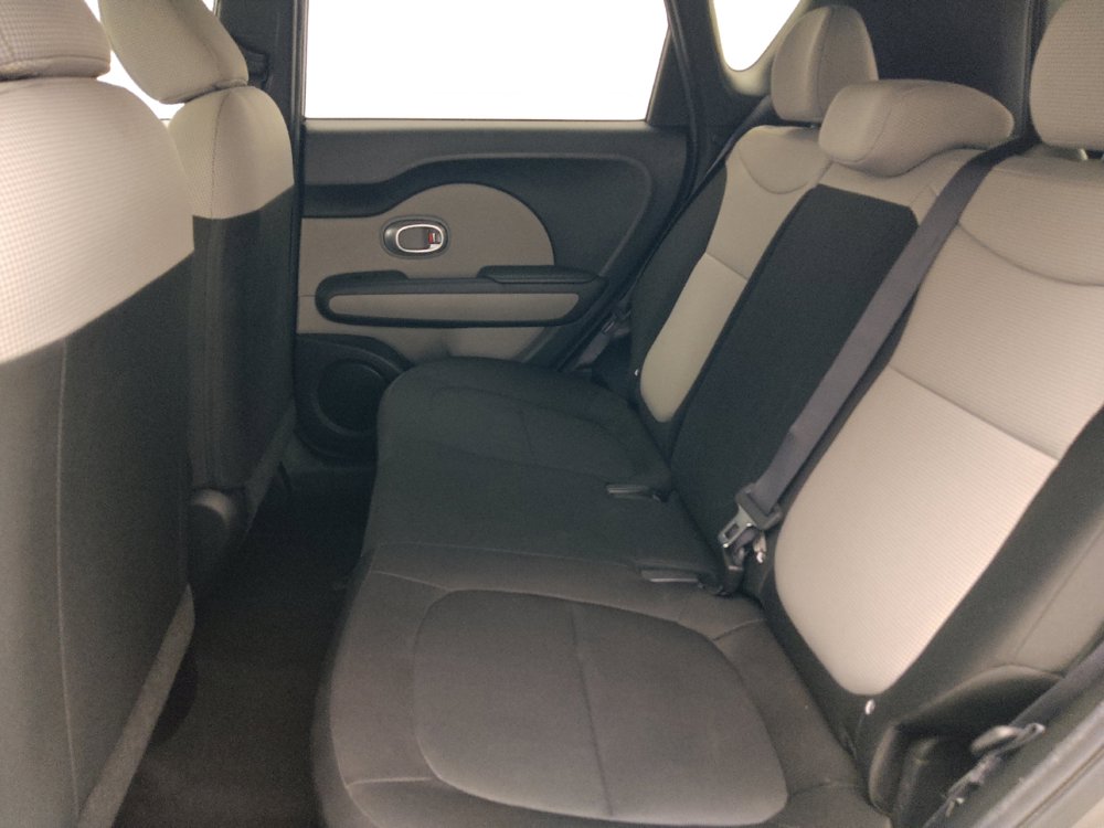 Used 2015 Kia Soul FWD image 18