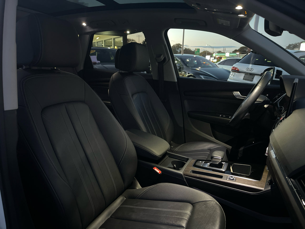 Used 2023 Audi Q5 2.0T Premium w/ Convenience Package image 32