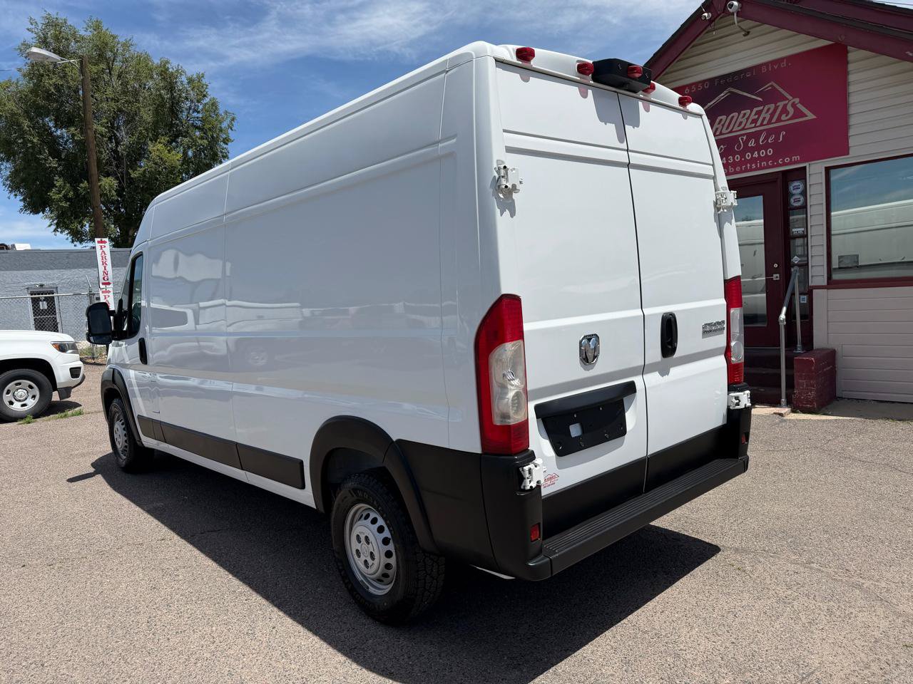 Used 2024 RAM ProMaster 2500 w/ Convenience Group FWD image 7