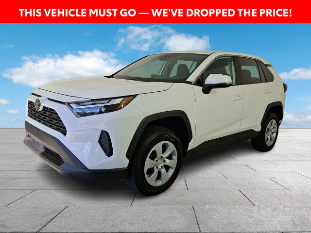 Used 2023 Toyota RAV4 LE FWD image 4