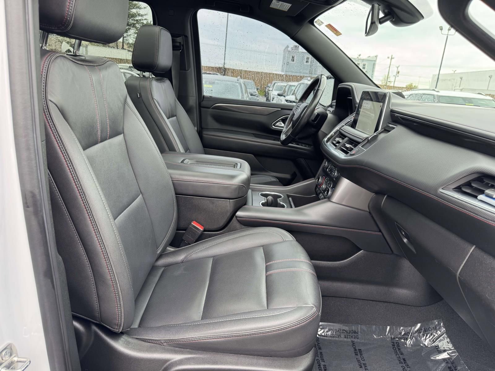 Used 2022 Chevrolet Suburban RST w/ Luxury Package image 31