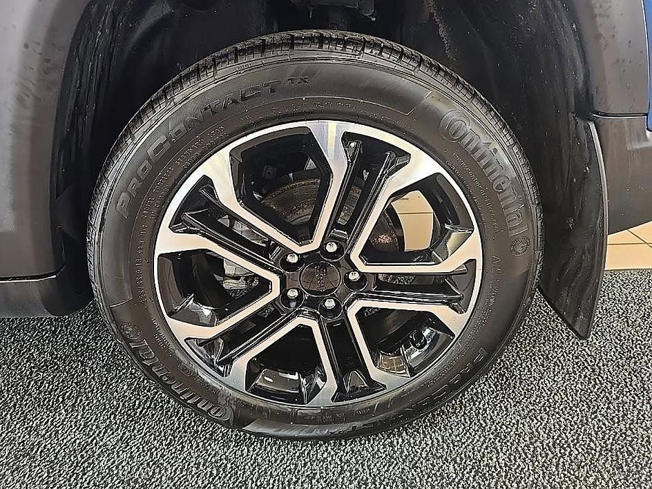 Used 2024 Jeep Compass Limited image 41