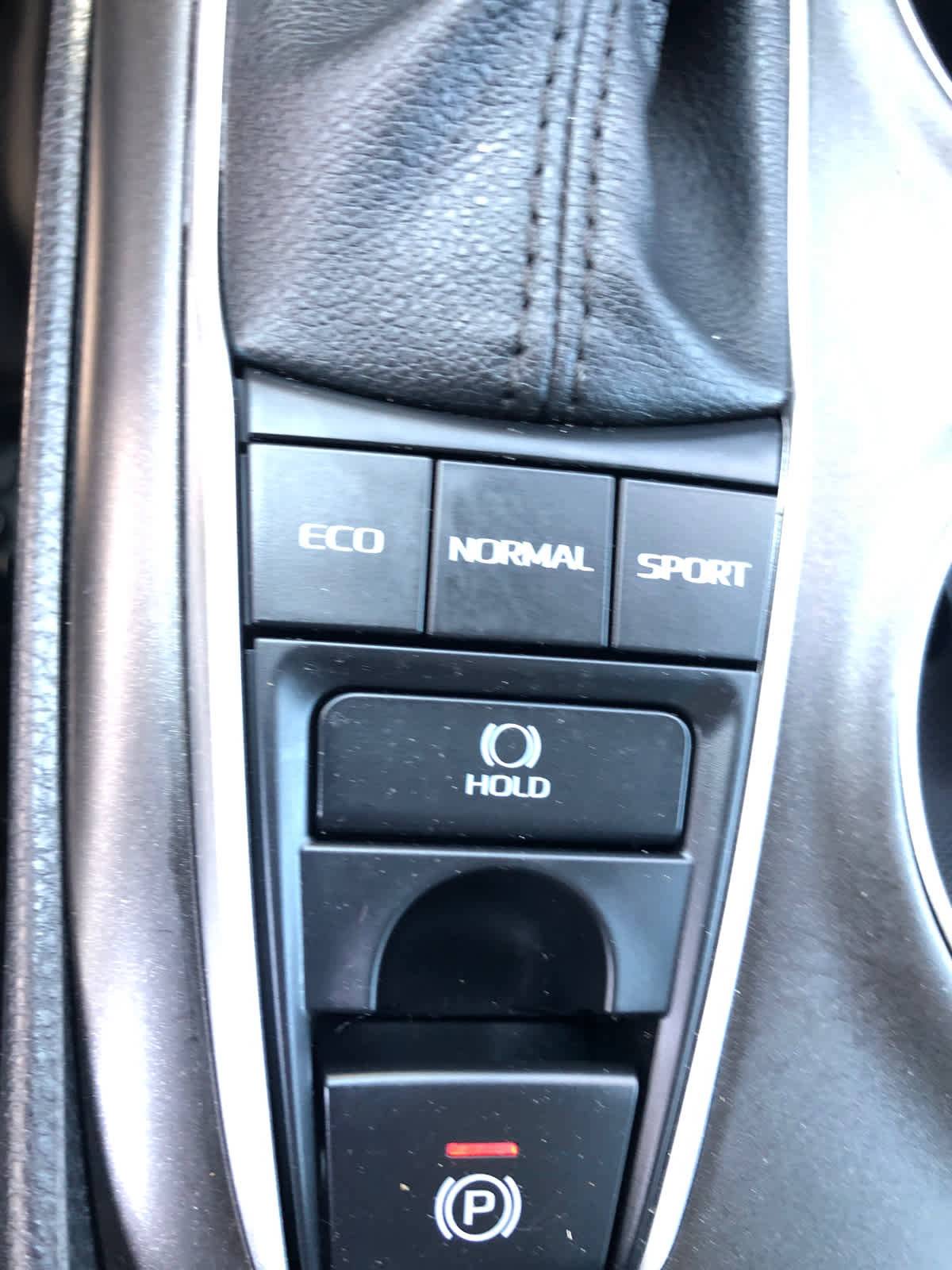 Used 2022 Toyota Camry LE AWD/4WD image 19