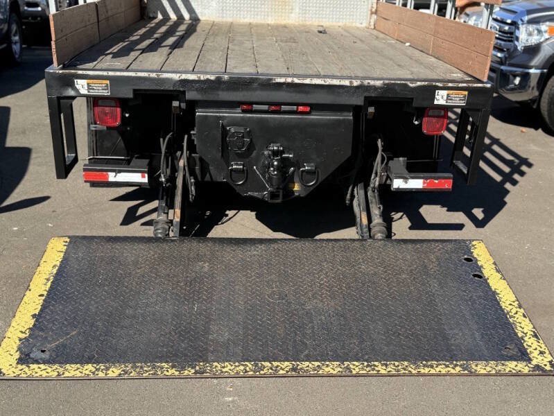 Used 2011 Ford F550 2WD Crew Cab Super Duty w/ Payload Upgrade Pkg image 12