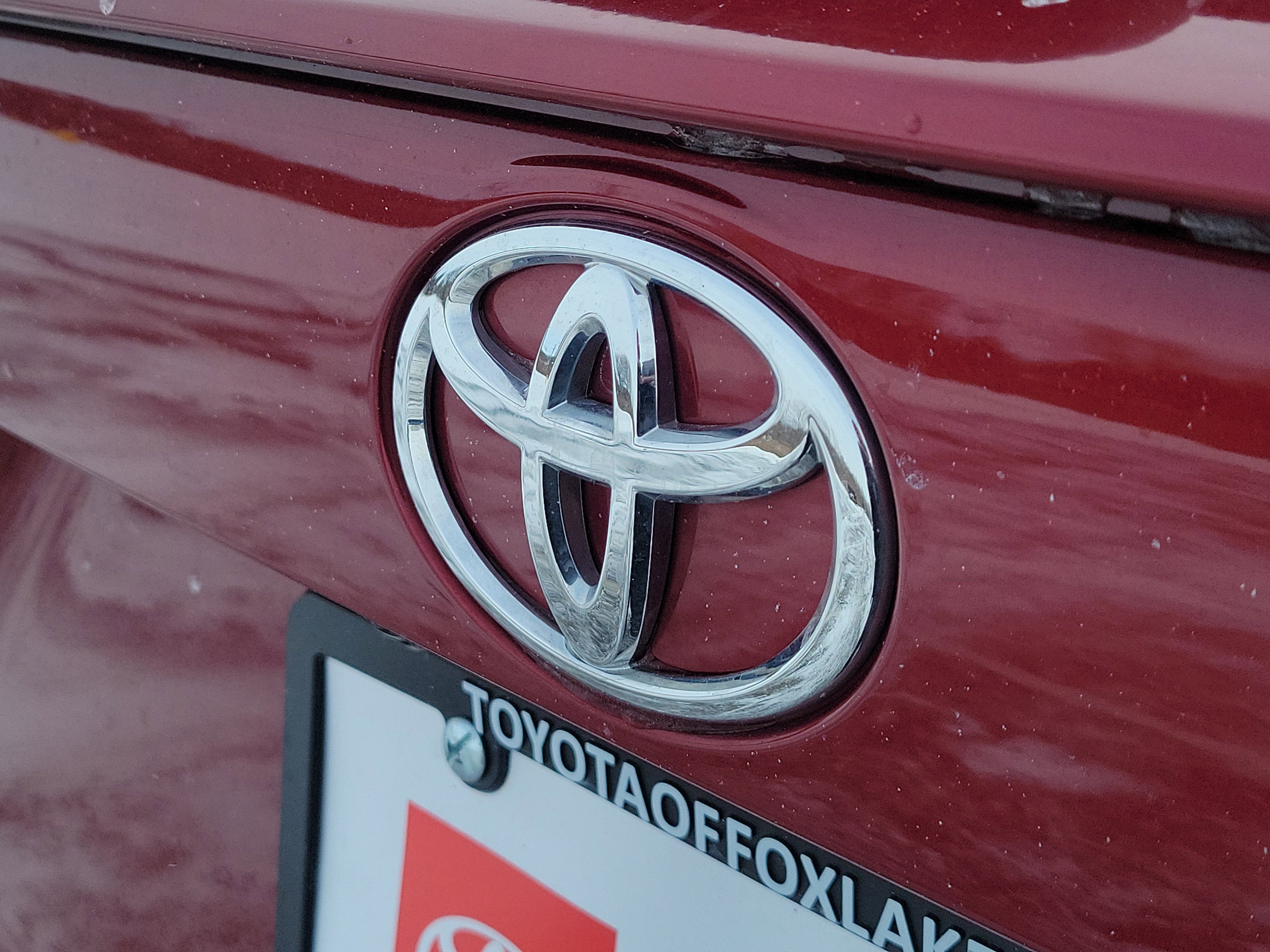 Used 2023 Toyota RAV4 XLE image 6