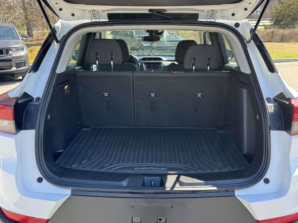Used 2023 Chevrolet TrailBlazer LS image 16