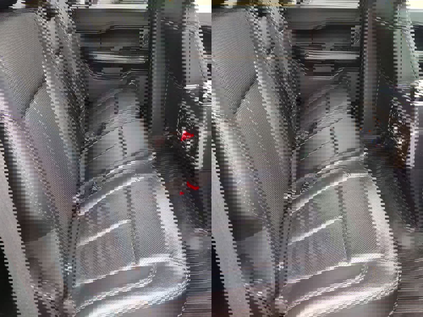 Used 2018 Ford Expedition XLT w/ Equipment Group 202A image 20