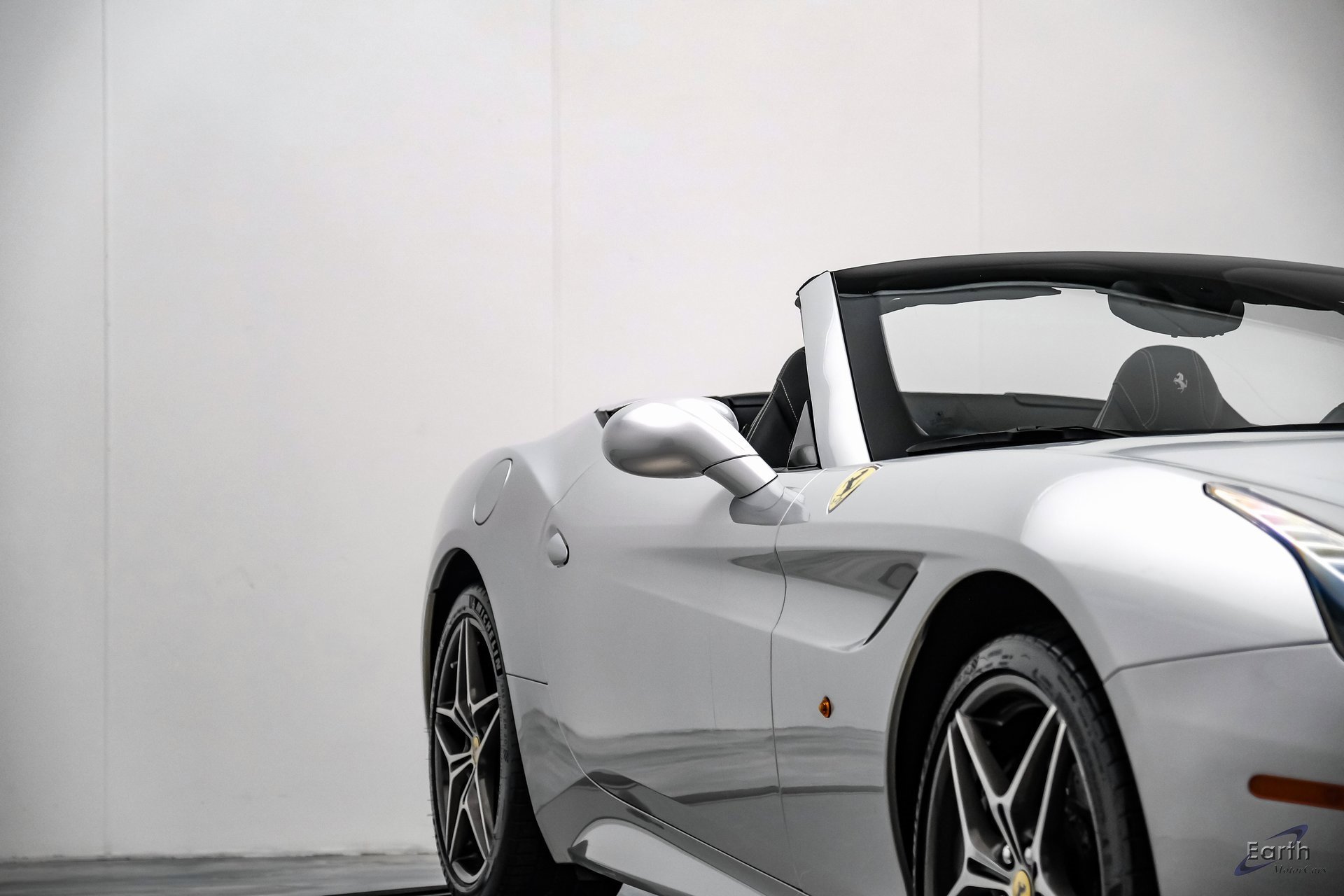 Used 2016 Ferrari California T image 36