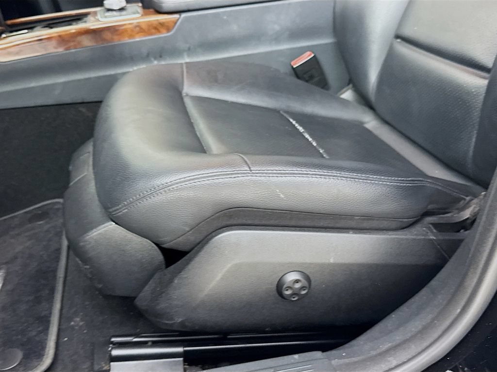 Used 2010 Mercedes-Benz E 350 Sedan image 23