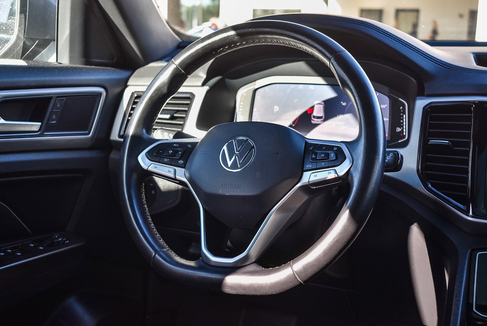 Used 2020 Volkswagen Atlas Cross Sport SEL image 15