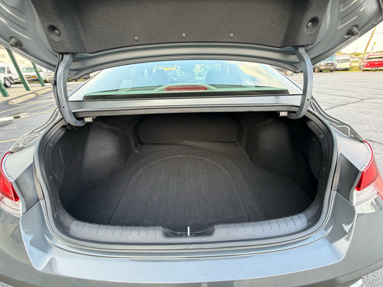 Used 2024 Hyundai Elantra SEL image 12