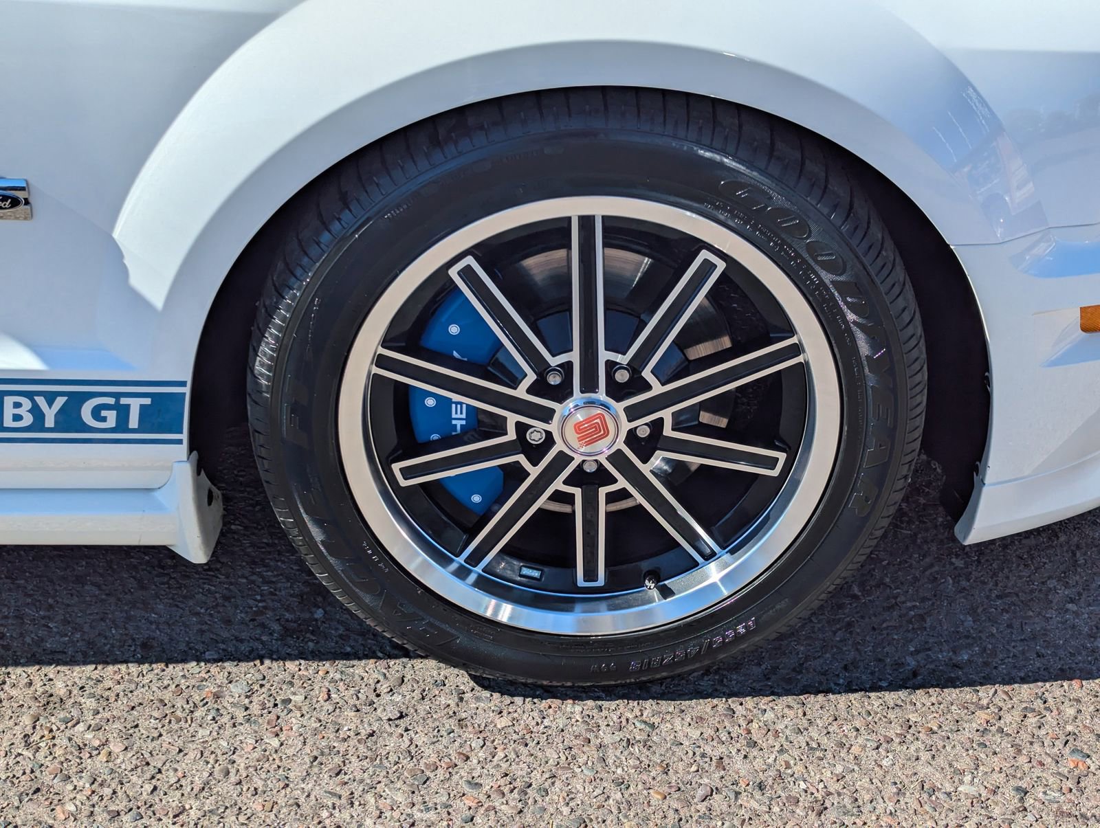 Used 2007 Ford Mustang GT RWD image 9