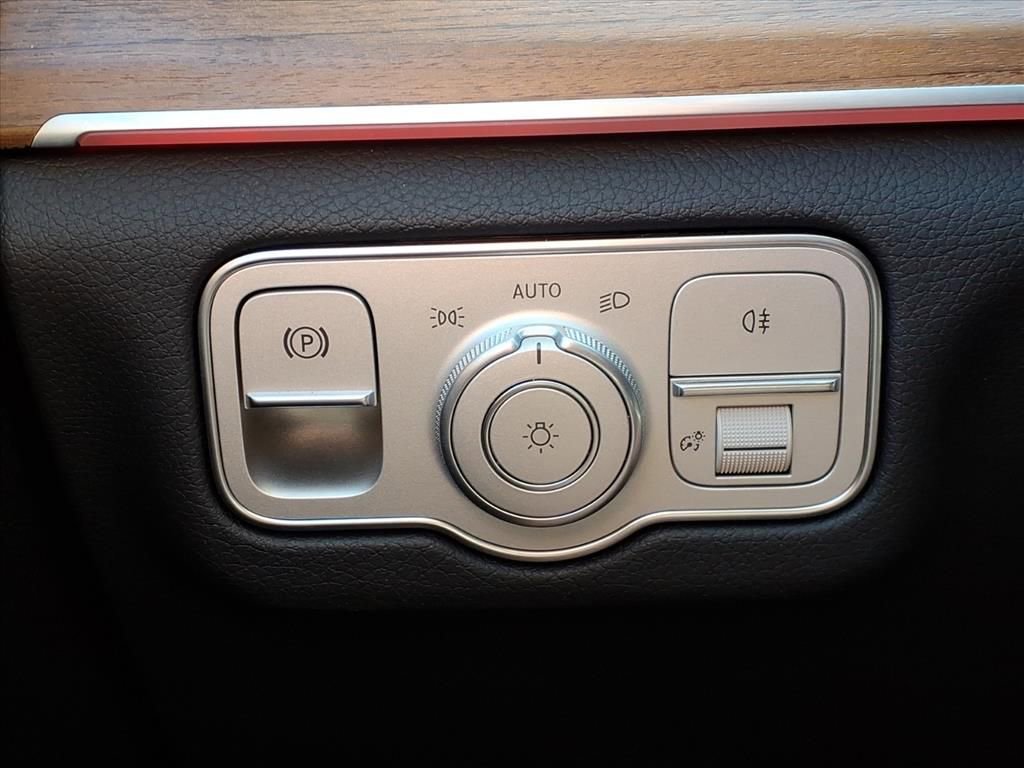 Used 2024 Mercedes-Benz GLE 350 4MATIC w/ Winter Package image 21