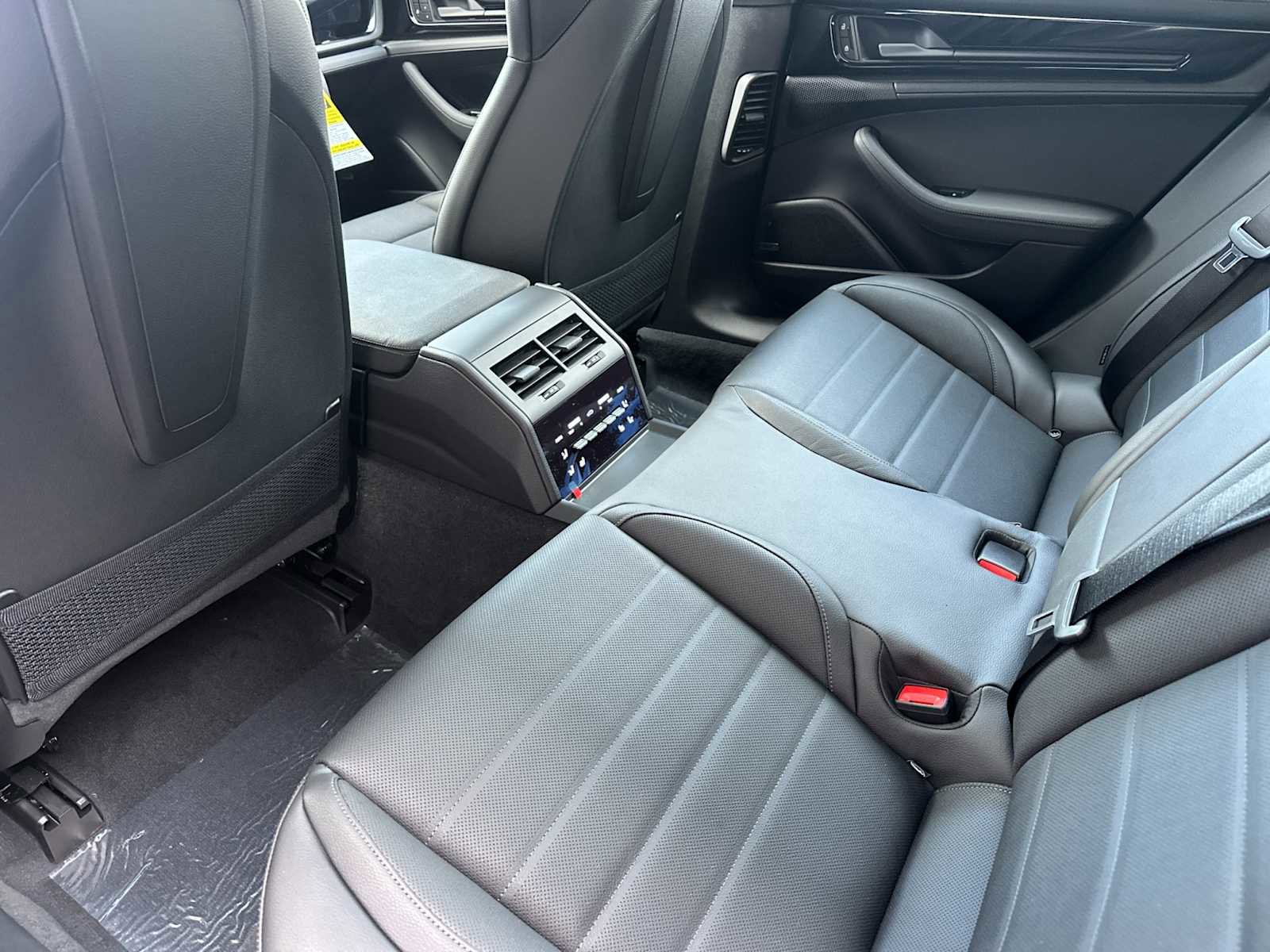 New 2026 Porsche Panamera RWD image 14
