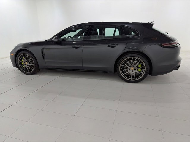 Used 2018 Porsche Panamera 4 image 2