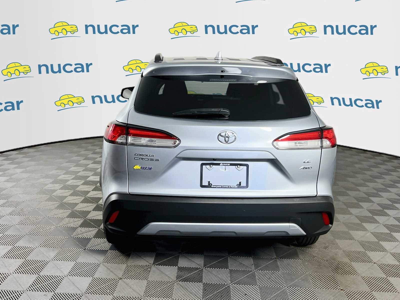 Used 2022 Toyota Corolla Cross LE w/ Moonroof Package AWD/4WD image 6