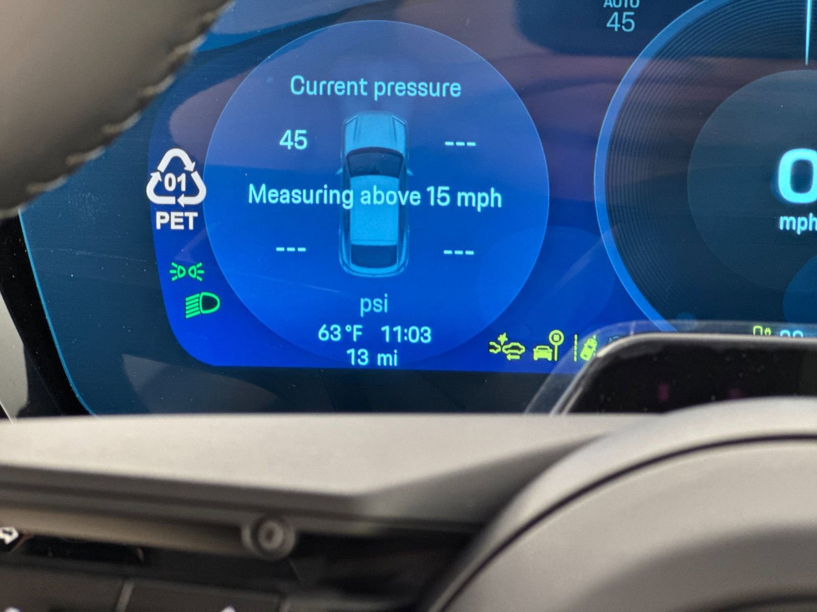 New 2026 Porsche Macan 4 Electric image 32