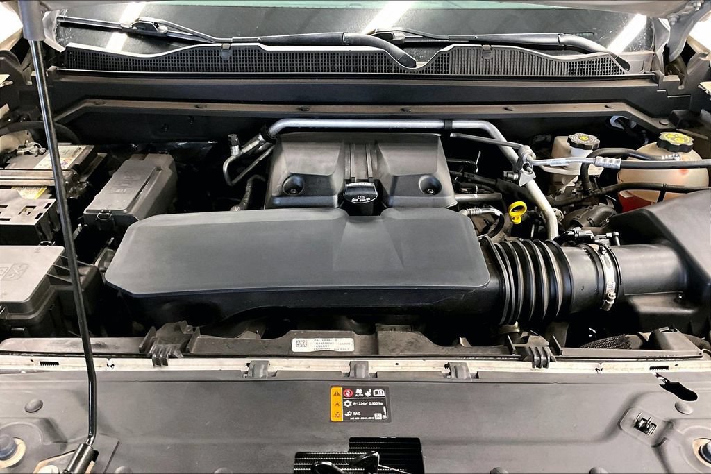 Used 2023 Chevrolet Colorado Trail Boss w/ Technology Package AWD/4WD image 9