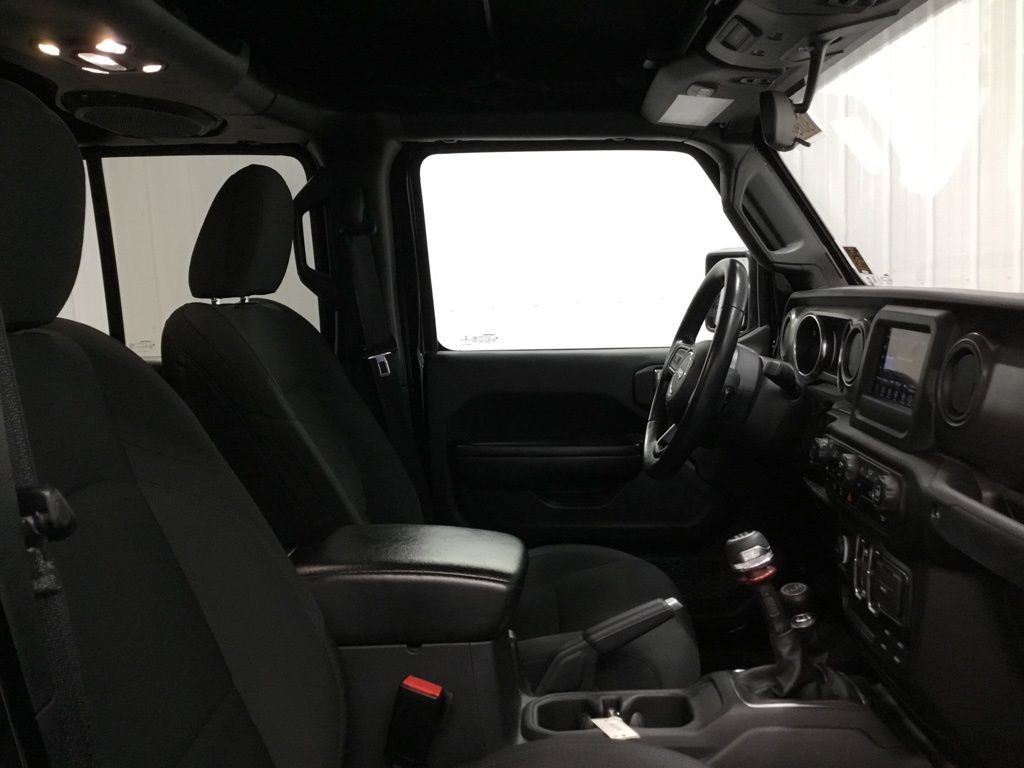 Used 2021 Jeep Gladiator Willys image 18