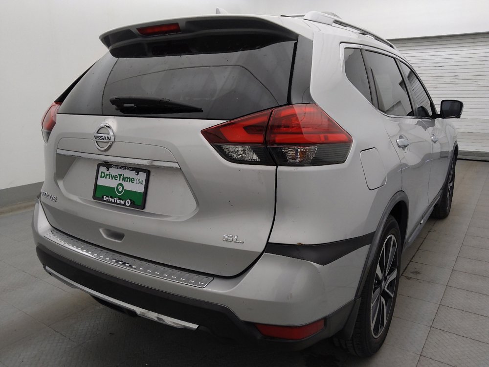 Used 2017 Nissan Rogue SL w/ SL Premium Package FWD image 9