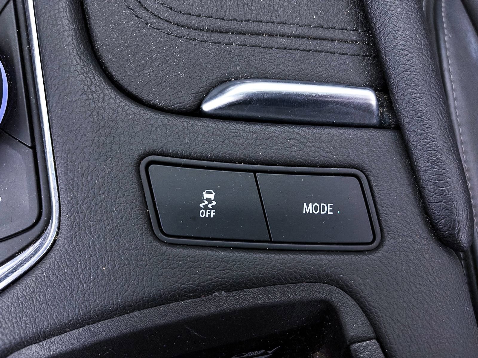 Used 2023 Cadillac XT6 Premium Luxury image 7