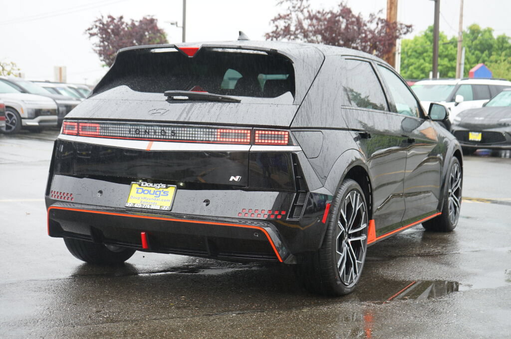 Used 2025 Hyundai Ioniq 5 N AWD/4WD image 5
